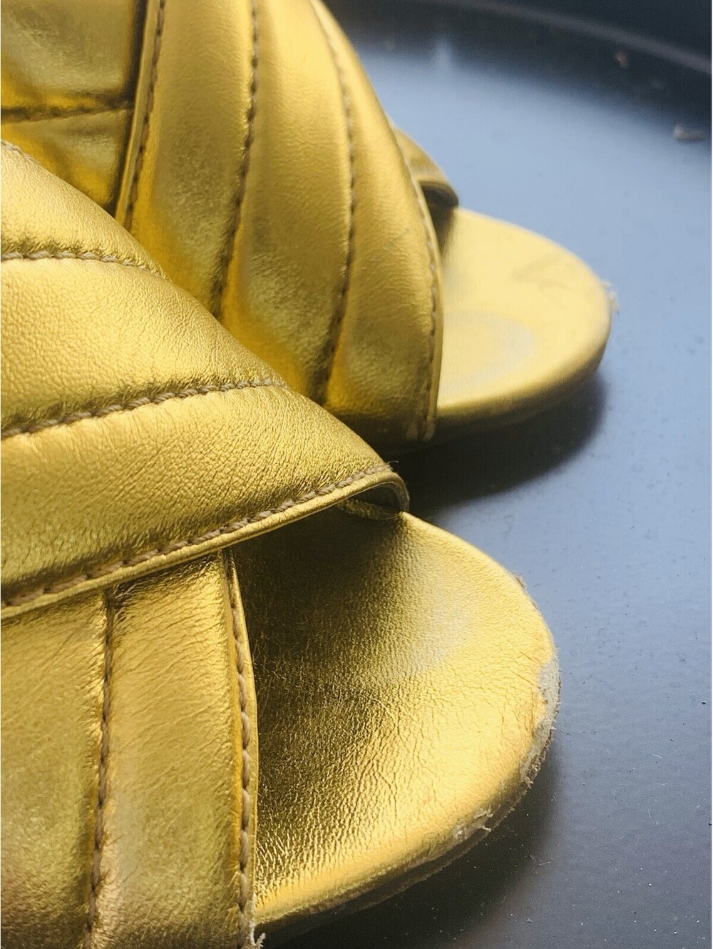 Authentic Gucci Webby Gold Metallic Quilted Leather Mules Slide Sandals 38.5 - Picture 9 of 15